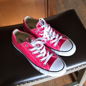 Hot pink converse